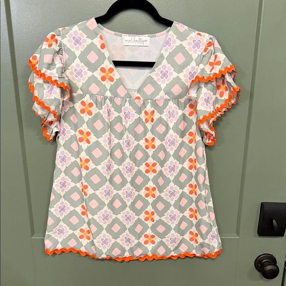 Tops - Floral Geo Puff-Sleeve Top in Sage & Orange